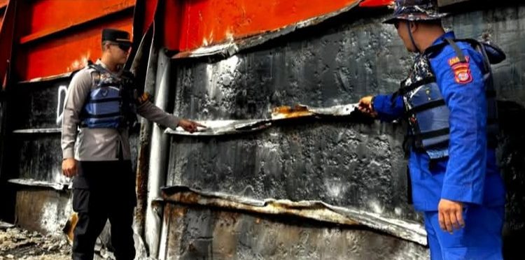 Kapal Tongkang Tabrak Pilar Jembatan Mahulu, Polisi Turun Tangan