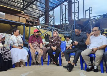 Warga Protes Bau Sampah TPST Prima Sangatta, DPRD Panggil Pihak Terkait