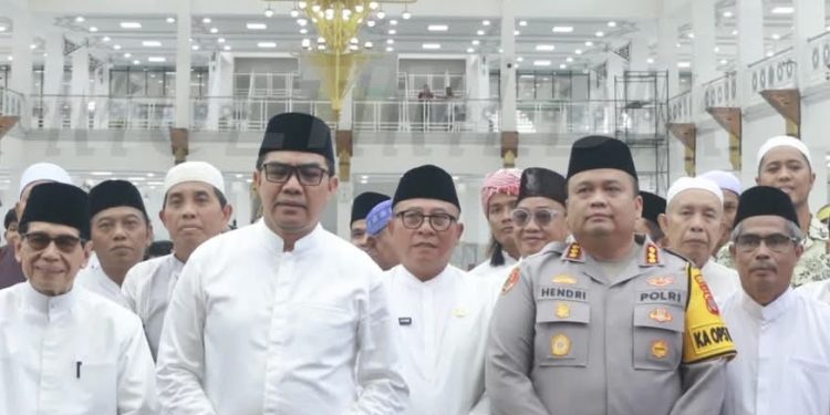 Kapolresta Samarinda Hadiri Peresmian Masjid Raya Darussalam