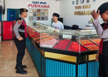 Patroli Kota Presisi Samapta Polres Sambangi SPBU hingga Toko Emas 