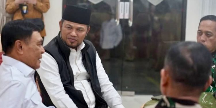Gubernur Kaltim Antar Kepulangan Menko Polkam dari Balikpapan 