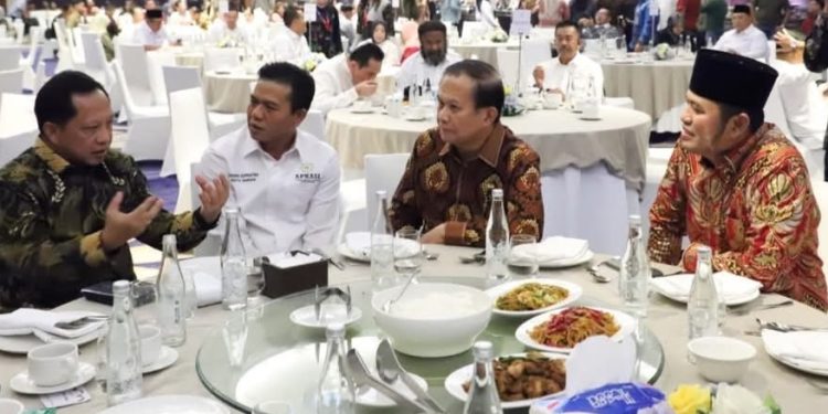 Gubernur Kaltim Hadiri Buka Puasa Bersama Mendagri dan APKASI