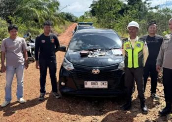 Polisi Amankan Mobil Misterius Berisi Paket Sabu di Samboja 