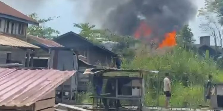 Kebakaran Tiga Rumah di Bengalon, Kerugian Ditaksir Rp200 Juta