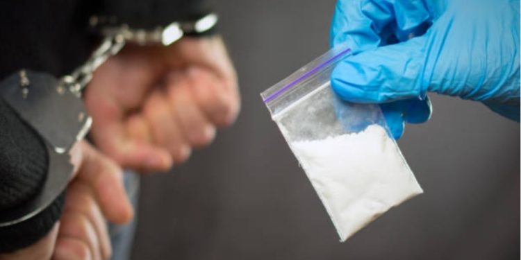 Polsek Tenggarong Ringkus Pria Simpan Sabu di Dinding Rumah