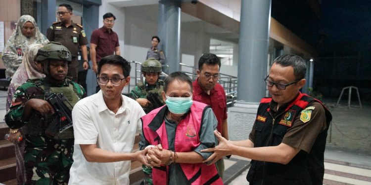 Kejati Kaltim Tahan Mantan Kadistamben Kukar Terkait Kasus Tambang Ilegal