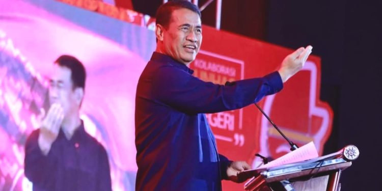 Mubes IKA Unhas, Amran Sulaiman Soroti Peran Alumni di Panggung Global 