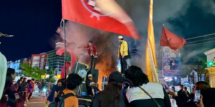 Aliansi Rakyat Kaltim Geruduk Parpol, Desak Fraksi Segera Hak Angket Gubernur