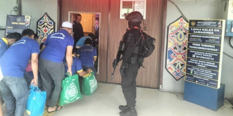 Brimob Kawal Pemindahan Napi Tanah Grogot ke Lapas Samarinda
