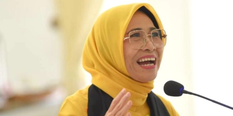 Hetifah Dorong Pendidikan Berkarakter Hadapi Era Teknologi Digital