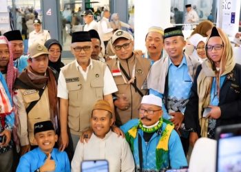 Kemenhaj Larangan Jemaah Haji Indonesia Bawa Air Zamzam Dalam Koper 