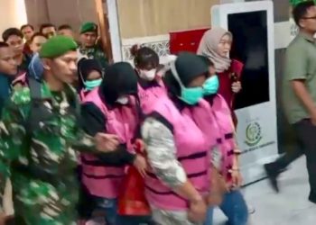 Kejari Samarinda Tahan Delapan Tersangka Korupsi KUR BRI