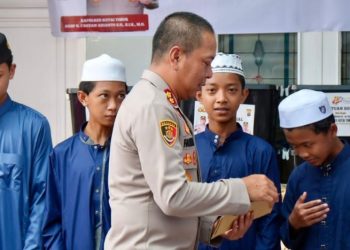 Polres Kutai Timur Salurkan Bantuan Sosial di Tiga Pondok Pesantren 