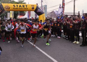 Ratusan Pelari Ramaikan Bhayangkara Run 2026 Polres Kutai Timur 