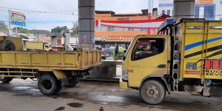 Pekerja Sosial Samarinda Keluhkan Sulitnya Akses Solar Bersubsidi