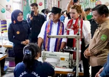 Gubernur Tinjau Infrastruktur dan Pelayanan Publik di Kukar-Kubar 